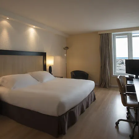 Hilton Paris Airport ホテル 4*