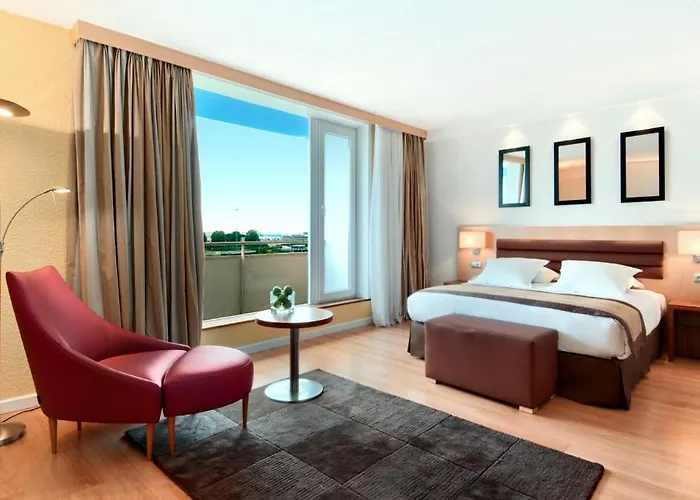 Hilton Paris Airport Hotel 4*